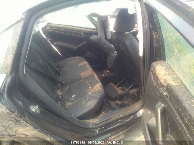 1VWUA7A34LC004777 Volkswagen Passat Highline