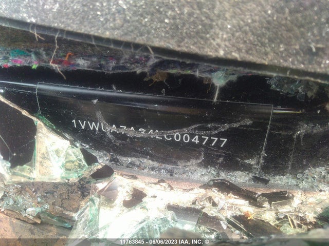 1VWUA7A34LC004777 Volkswagen Passat Highline