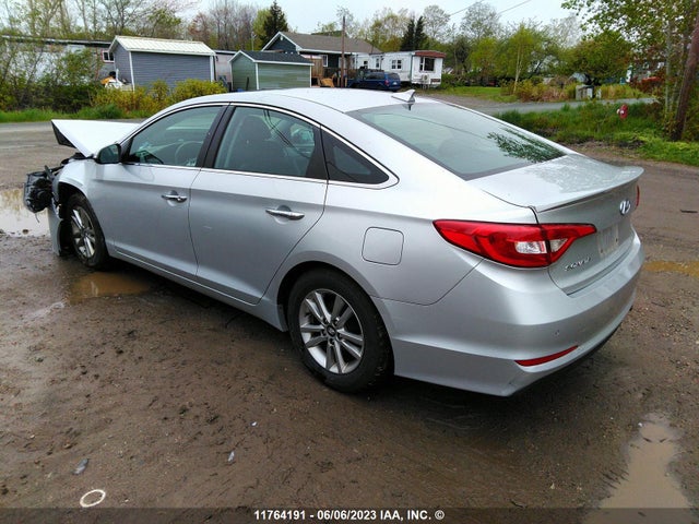 Hyundai SONATA SE 2016 5NPE24AF0GH292076 Image 3
