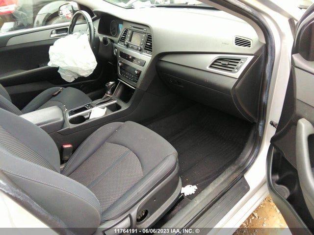 Hyundai SONATA SE 2016 5NPE24AF0GH292076 Image 5