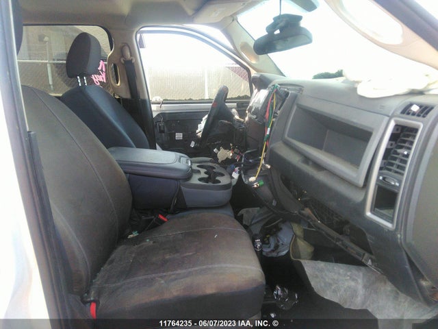 3C6UR5CL7HG588570 RAM 2500 St
