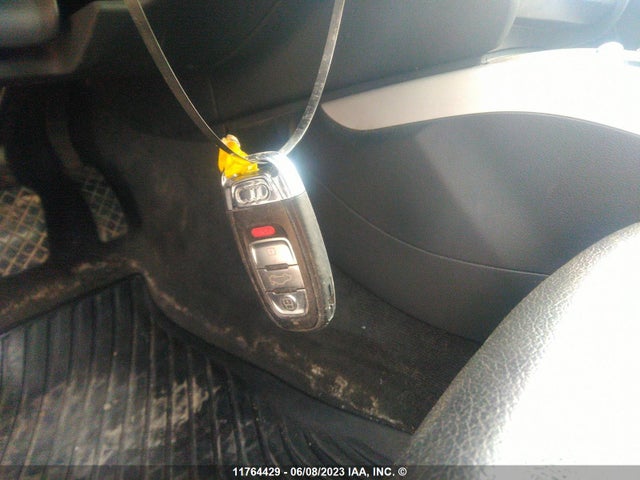 WAUFFCFL9EN002588 Audi A4 Premium Plus