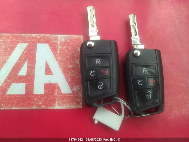 3VW217AU2HM035077 Volkswagen Golf S/wolfsburg/se/sel