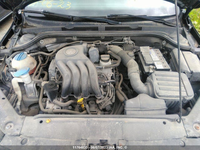 3VW1K7AJXFM218111 Volkswagen JETTA