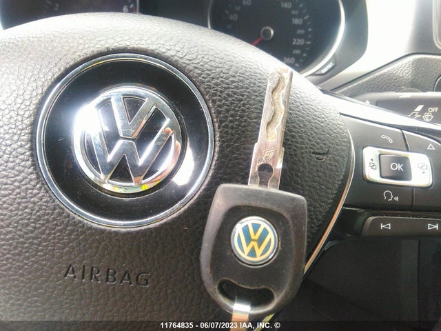3VW1K7AJXFM218111 Volkswagen JETTA