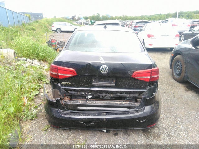 3VW1K7AJXFM218111 Volkswagen JETTA