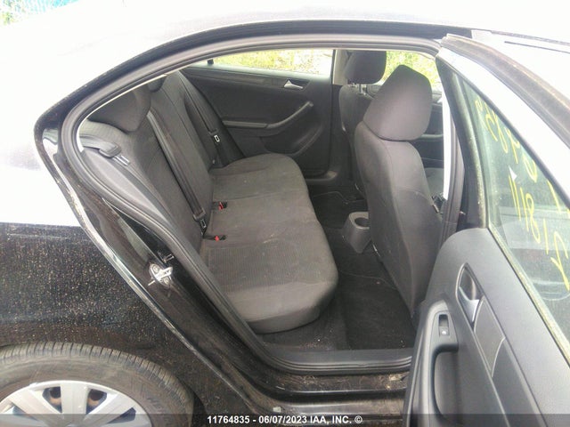 3VW1K7AJXFM218111 Volkswagen JETTA