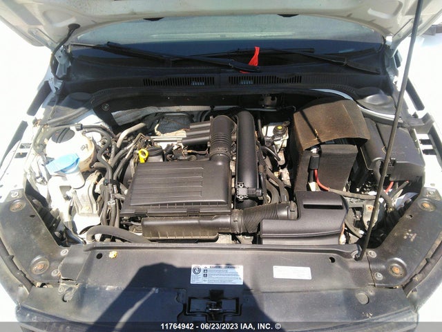 3VW267AJ7GM393720 Volkswagen JETTA S