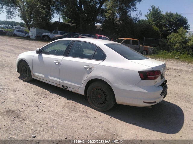 3VW267AJ7GM393720 Volkswagen JETTA S