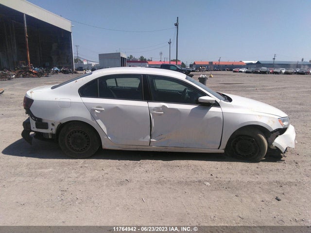 3VW267AJ7GM393720 Volkswagen JETTA S