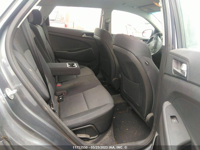 Hyundai TUCSON SE 2018 KM8J2CA46JU616647 Image 9