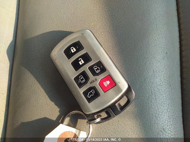 Toyota Sienna Xle/limited 2015 5TDDK3DC5FS122117 Image 3