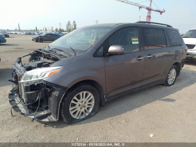 Toyota Sienna Xle/limited 2015 5TDDK3DC5FS122117 Image 2