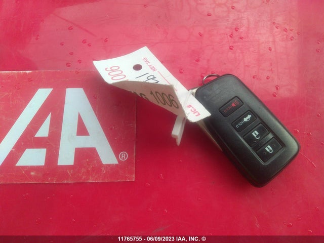 JTHC81D26K5038361 Lexus IS 300