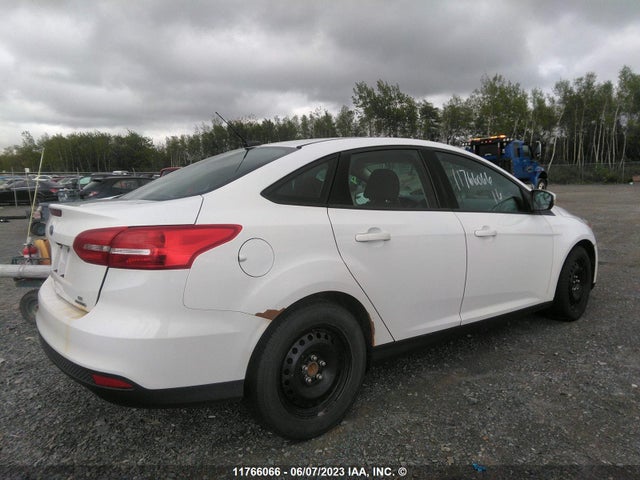 Ford FOCUS SE 2016 1FADP3F21GL370394 Image 6