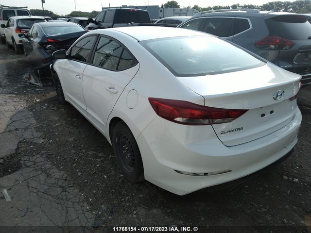 Hyundai ELANTRA SE 2018 5NPD74LF6JH278698 Image 3