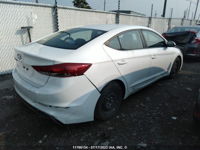 Hyundai ELANTRA SE 2018 5NPD74LF6JH278698 Image 4
