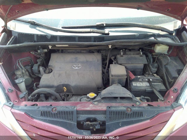 Toyota SIENNA LE 2015 5TDKK3DC2FS616216 Image 11