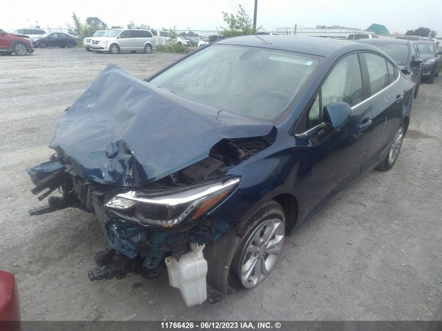 Chevrolet CRUZE LT 2019 1G1BE5SM6K7136837 Image 2