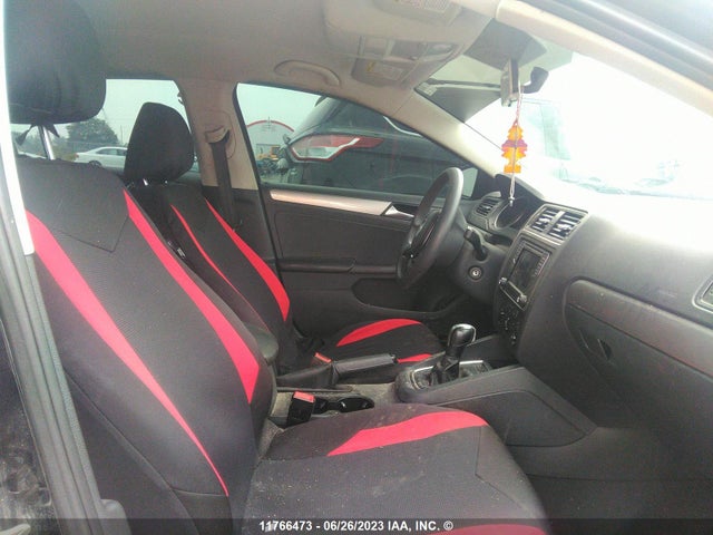 3VW2B7AJ1HM274333 Volkswagen JETTA