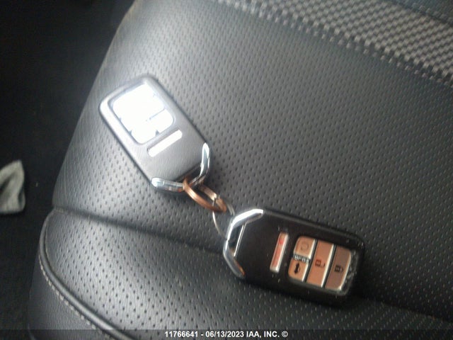 Honda Civic Touring 2020 2HGFC3B92LH450216 Image 11
