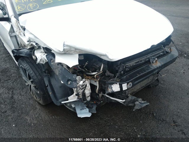 3VW3L7AJ5EM440365 Volkswagen JETTA TDI