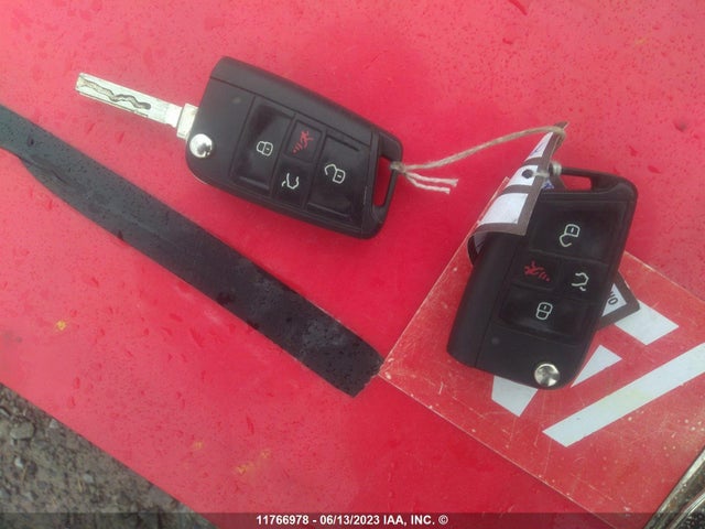 3VV0B7AXXJM006855 Volkswagen TIGUAN S