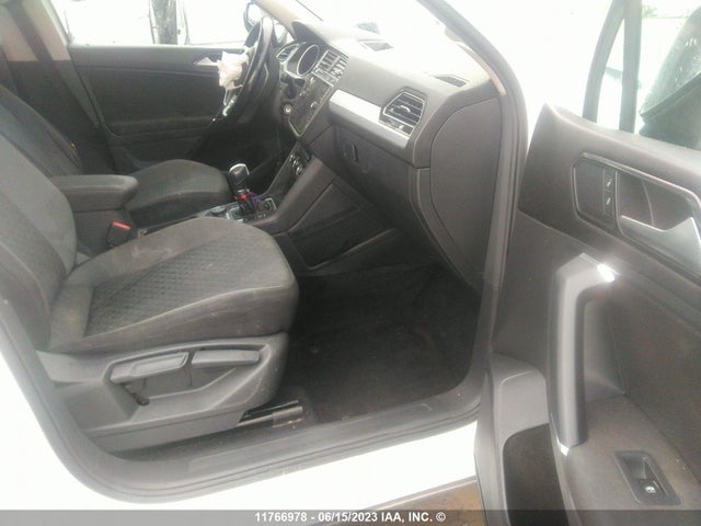 3VV0B7AXXJM006855 Volkswagen TIGUAN S