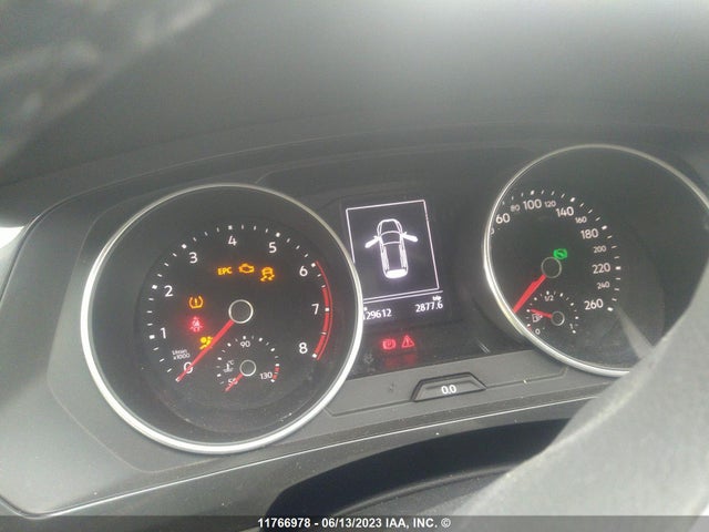 3VV0B7AXXJM006855 Volkswagen TIGUAN S