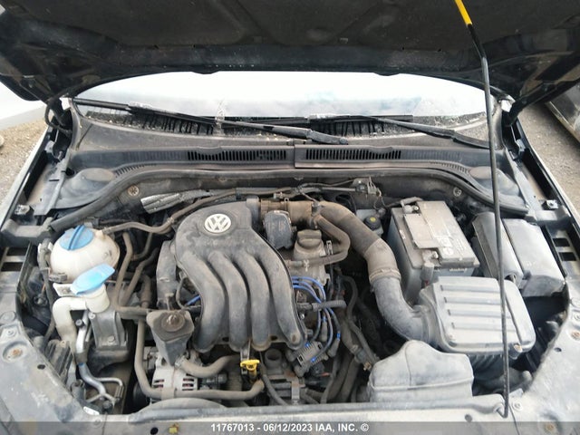 3VW1K7AJ2FM323256 Volkswagen JETTA S