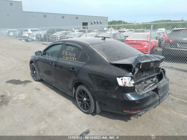 3VW1K7AJ2FM323256 Volkswagen JETTA S