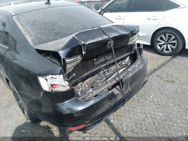 3VW1K7AJ2FM323256 Volkswagen JETTA S