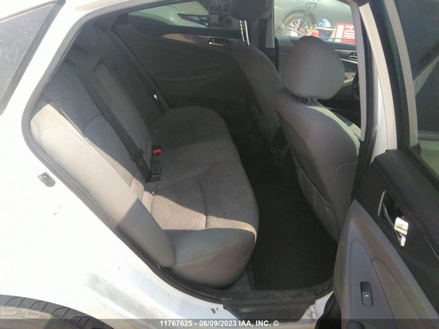 Hyundai SONATA HYBRID 2014 KMHEC4A4XEA109407 Image 9