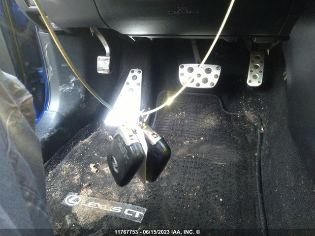 JTHKD5BH0F2214141 Lexus CT 200