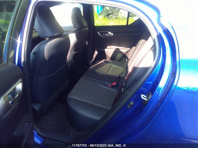 JTHKD5BH0F2214141 Lexus CT 200