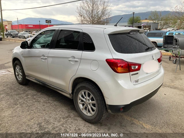 4A4AH3AU2EE606239 Mitsubishi RVR SE