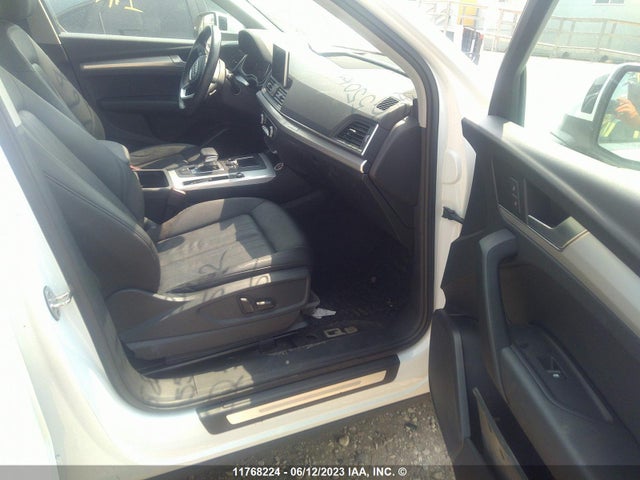 WA1BNAFY9K2055562 Audi Q5 Premium Plus