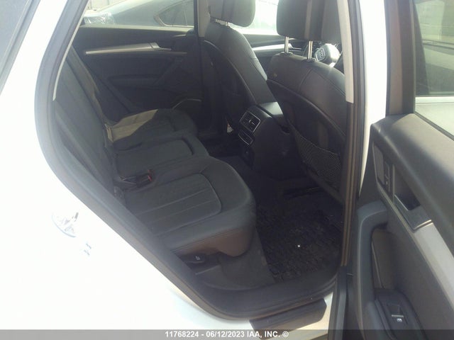WA1BNAFY9K2055562 Audi Q5 Premium Plus