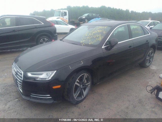 WAUCNAF4XHN060670 Audi A4