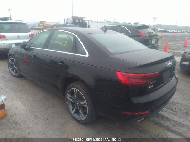 WAUCNAF4XHN060670 Audi A4