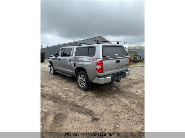 Toyota TUNDRA 2017 5TFDY5F15HX660464 Image 4