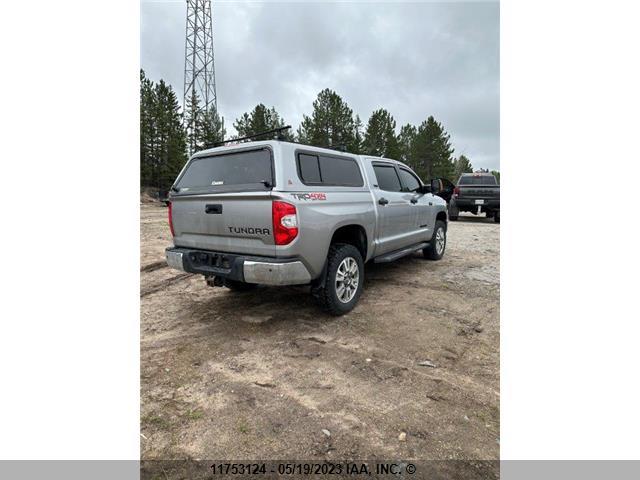 Toyota TUNDRA 2017 5TFDY5F15HX660464 Image 5