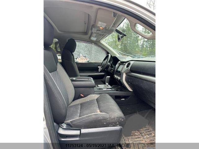 Toyota TUNDRA 2017 5TFDY5F15HX660464 Image 6