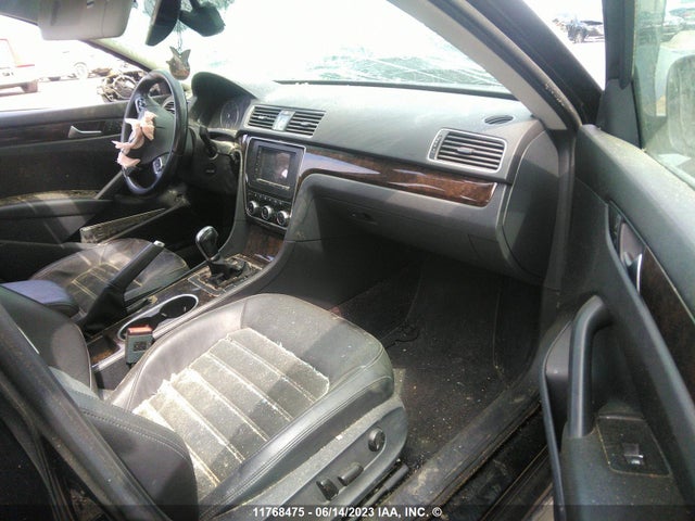 1VWCH7A32EC052062 Volkswagen PASSAT SEL