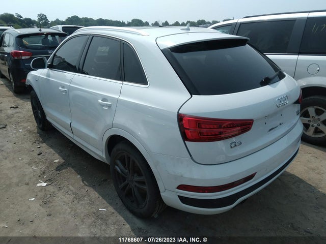 WA1GFCFS7GR000553 Audi Q3 Prestige