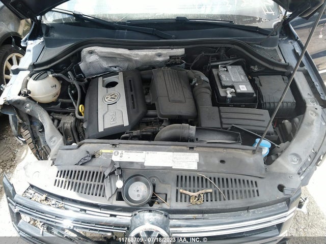WVGMV7AX1HK011608 Volkswagen Tiguan Comfortline