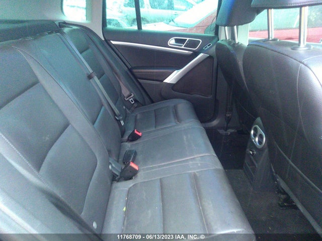 WVGMV7AX1HK011608 Volkswagen Tiguan Comfortline