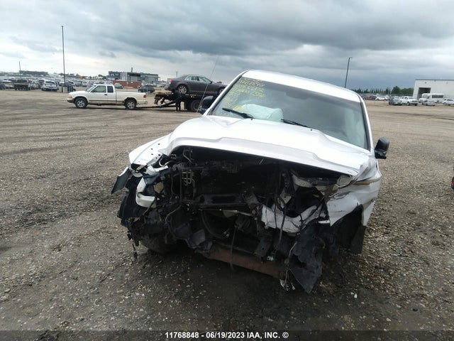 1C6RR7TT6ES360002 RAM 1500 Slt