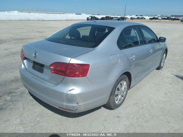 3VW2K7AJ7EM242742 Volkswagen JETTA S