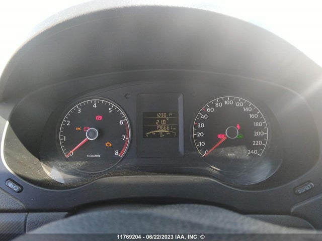 3VW2K7AJ7EM242742 Volkswagen JETTA S